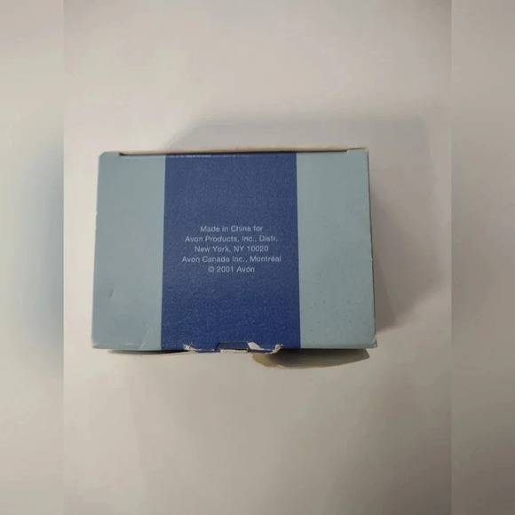 Avon 2001 Pearlesque cable necklace with 3 pr earrings. - Picture 2 of 5